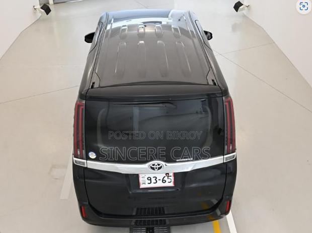 Toyota Noah 2021 Black