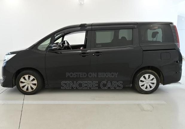 Toyota Noah 2021 Black