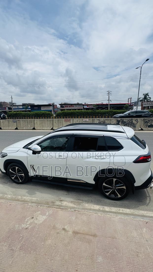Toyota Corolla Cross 1.8 Hybrid AWD 2022 Pearl