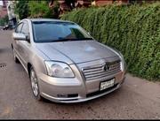 Toyota Avensis 2004 Gold for sale