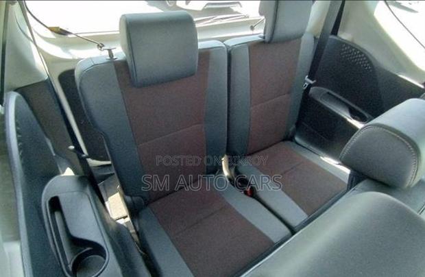Toyota Sienta 1.5 Hybrid FWD 2021 Pearl