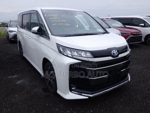 Toyota Noah 2022 Pearl