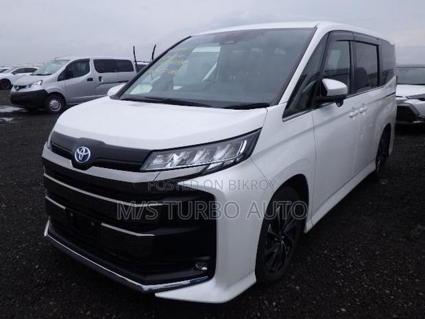 Toyota Noah 2022 Pearl