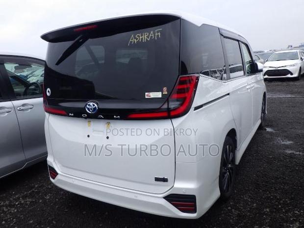 Toyota Noah 2022 Pearl