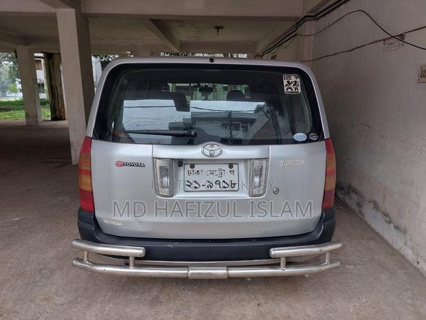 Toyota Succeed 2004 Silver