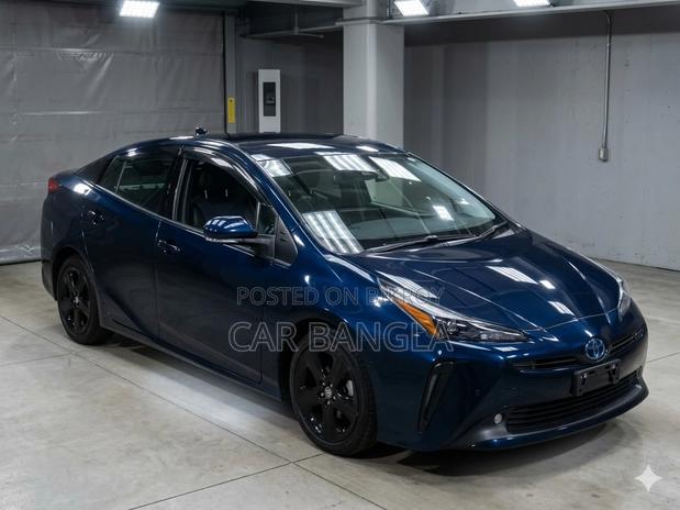 Toyota Prius 2022 Blue