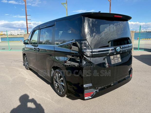Toyota Voxy Hybrid S-Z 2WD 7-Seater 2022 Black