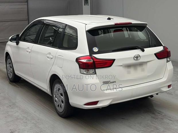 Toyota Corolla Fielder 1.5 Petrol FWD 2021 White
