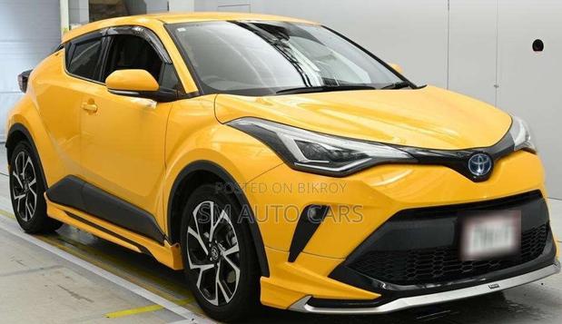 Toyota C-Hr 2021 Yellow