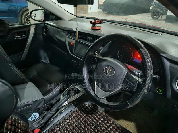 Toyota Auris 2013 Red