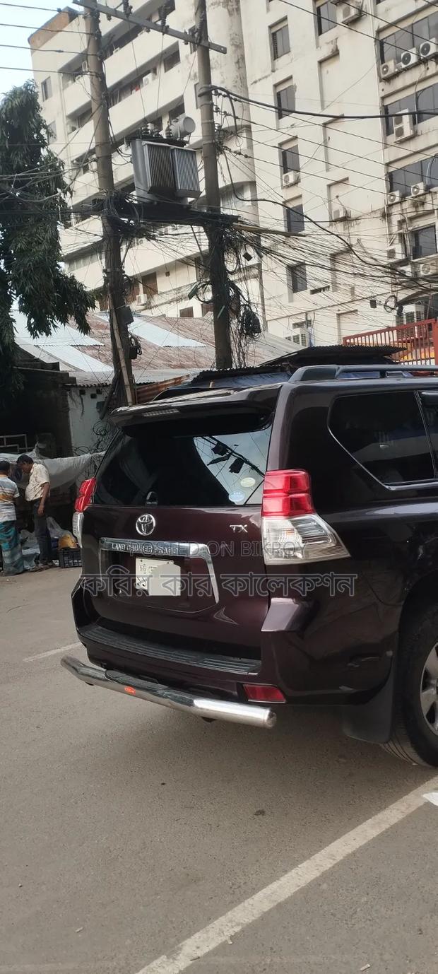 Toyota Land Cruiser Prado 2011 Maroon