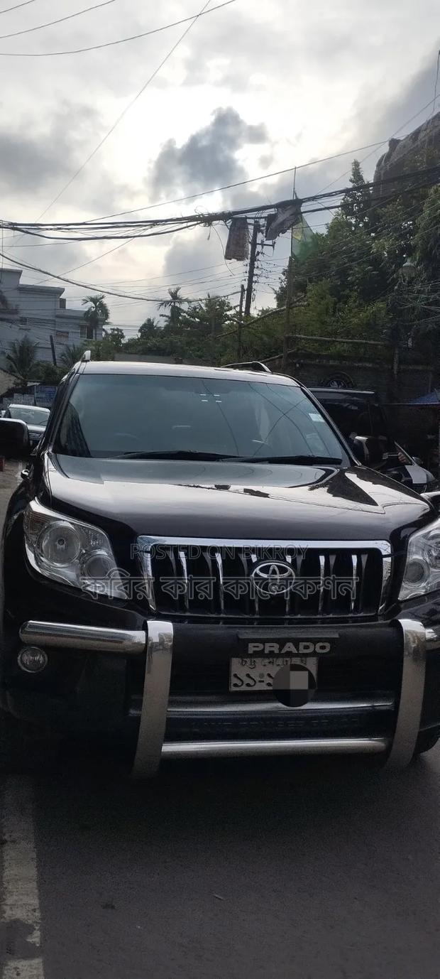 Toyota Land Cruiser Prado 2011 Maroon