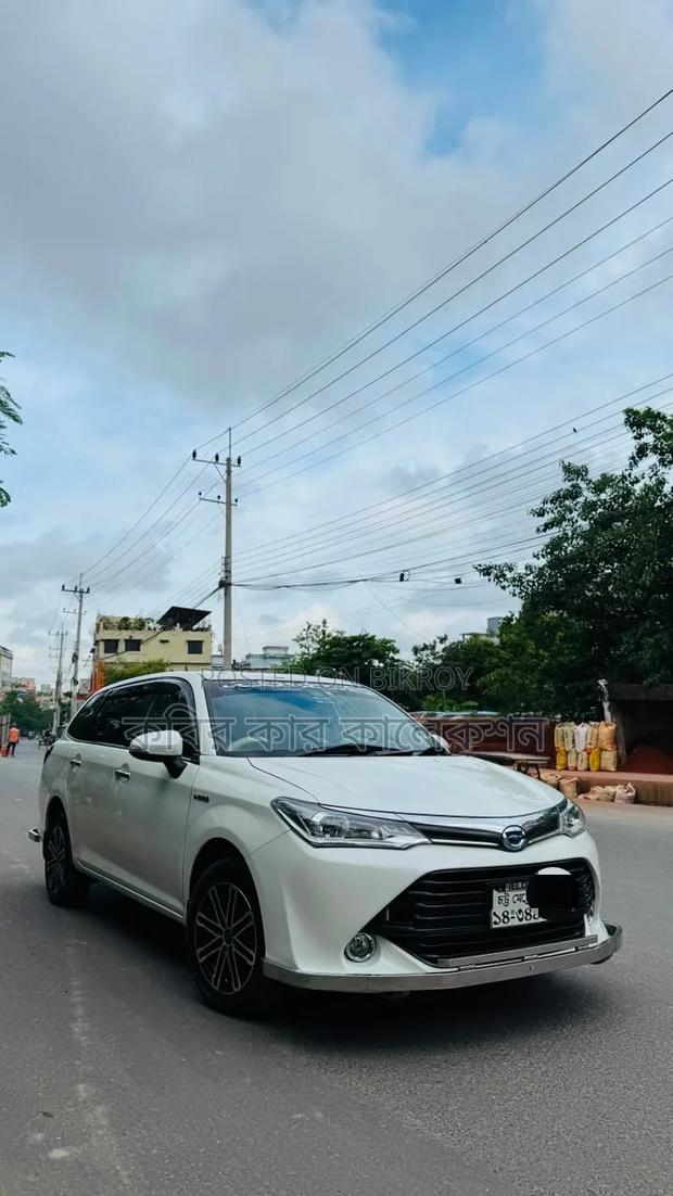 Toyota Corolla Fielder 2017 White