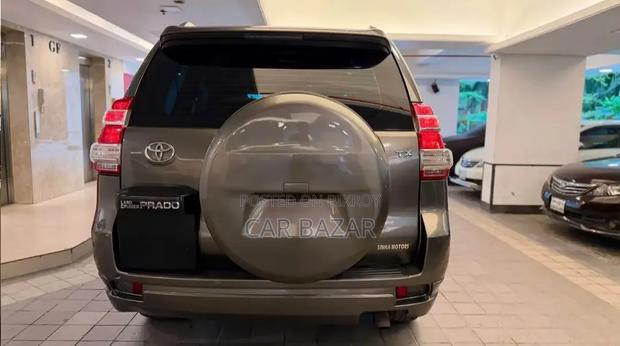 Toyota Land Cruiser Prado 2.7 I 2010 Brown