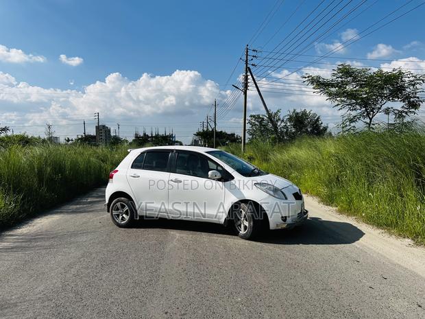 Toyota Vitz 1.0 FWD 3dr 2010 White