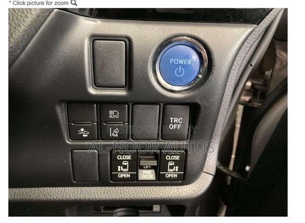 Toyota Noah 2021 Brown