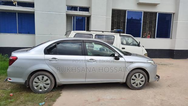 Toyota Axio 2015 Silver