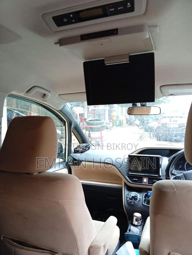 Toyota Noah 1.8 FWD Hybrid (7 Seater) 2014 White