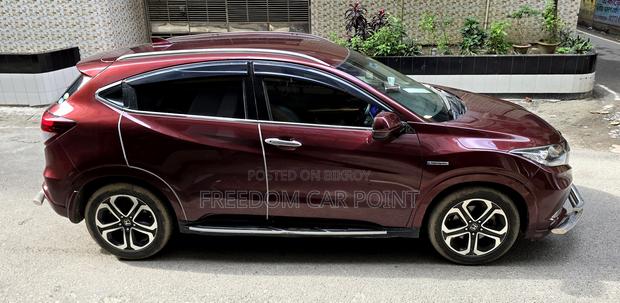 Honda Vezel 1.5 Hybrid 2WD 2014 Maroon