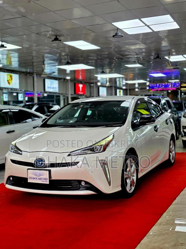 Toyota Prius 2019 Pearl