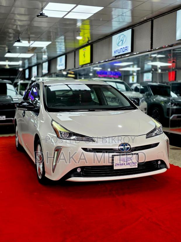Toyota Prius 2019 Pearl