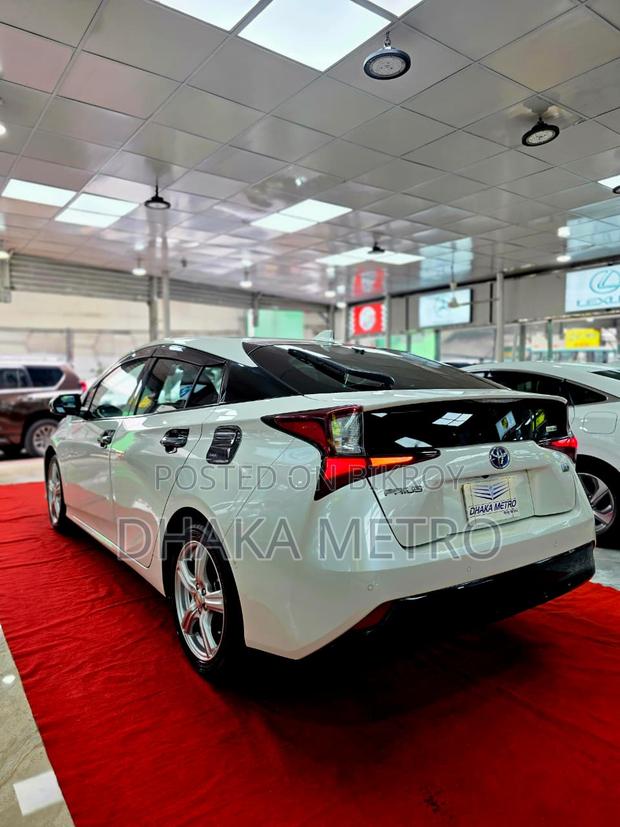 Toyota Prius 2019 Pearl