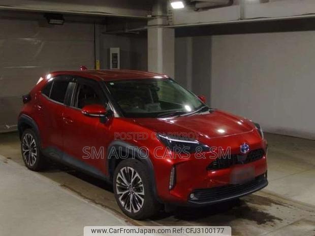 Toyota Yaris Cross 2021 Maroon