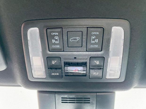 Toyota Noah 2023 Black