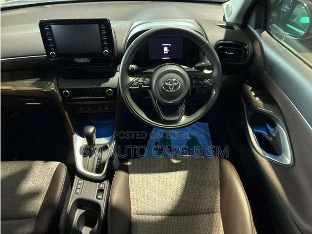 Toyota Yaris Cross 2021 Maroon