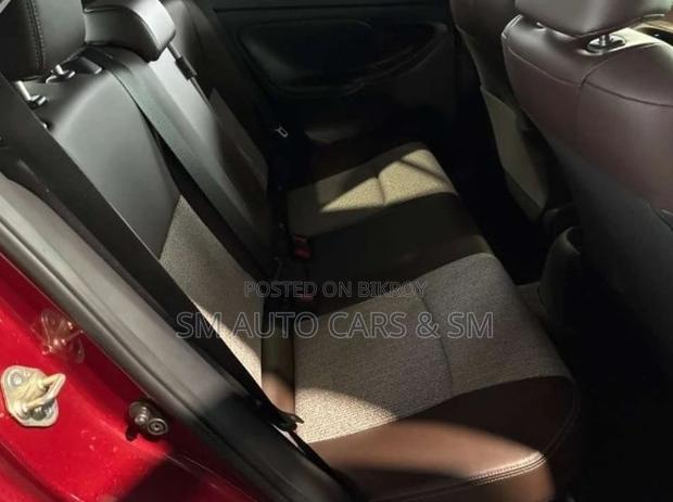 Toyota Yaris Cross 2021 Maroon