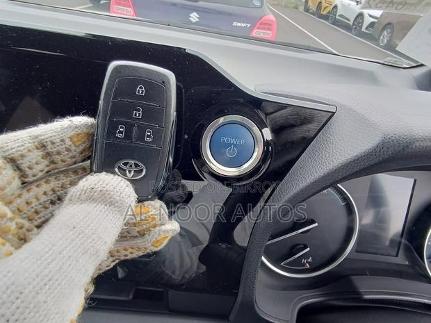 Toyota Noah 2022 Pearl