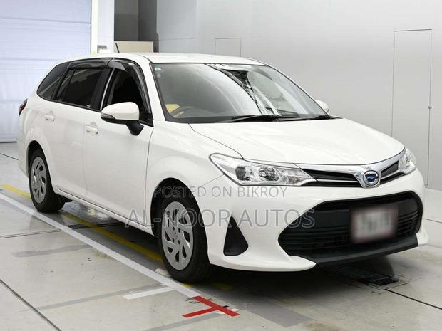 Toyota Corolla Fielder 2021 White
