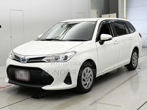 Toyota Corolla Fielder 2021 White