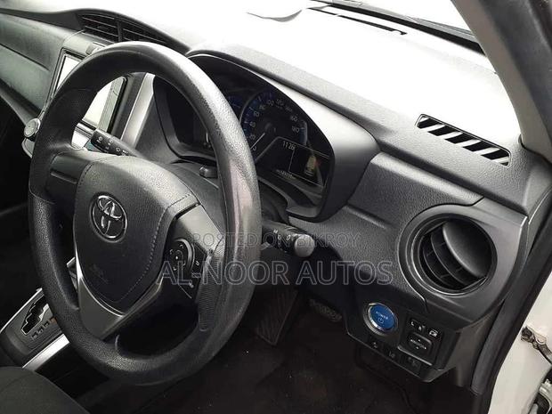 Toyota Corolla Fielder 2021 White