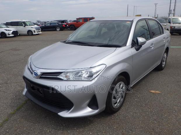 Toyota Axio 2021 Silver