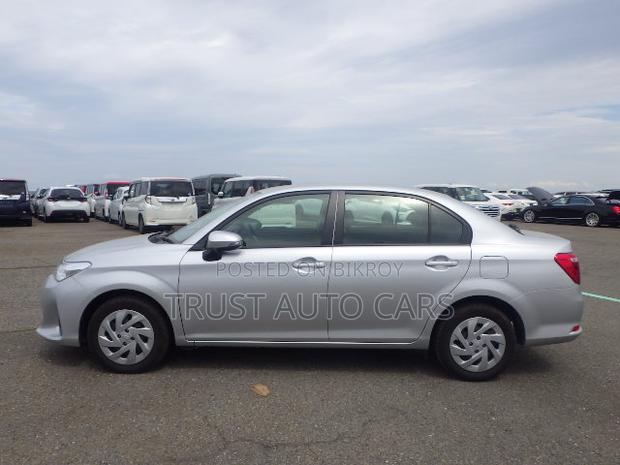 Toyota Axio 2021 Silver
