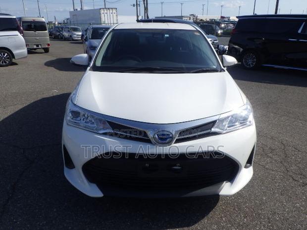 Toyota Corolla Fielder 2021 White