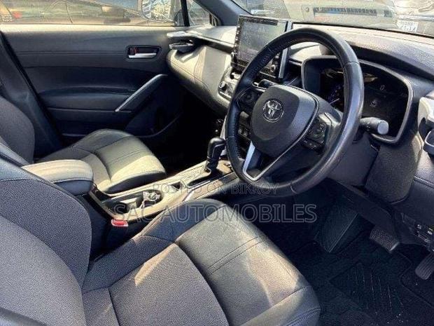New Toyota Corolla Cross 1.8 Hybrid FWD 2022 Brown