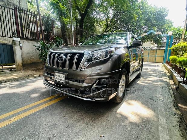 Toyota Land Cruiser Prado 2015 Brown