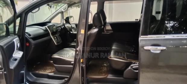 Toyota Noah 2012 Black
