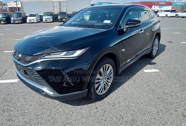 Toyota Harrier 2.0 2020 Black