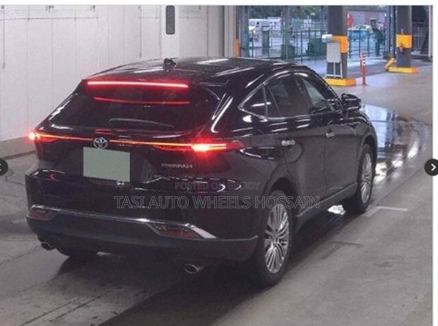 Toyota Harrier 2.0 2020 Black