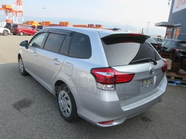 Toyota Corolla Fielder 2021 Silver