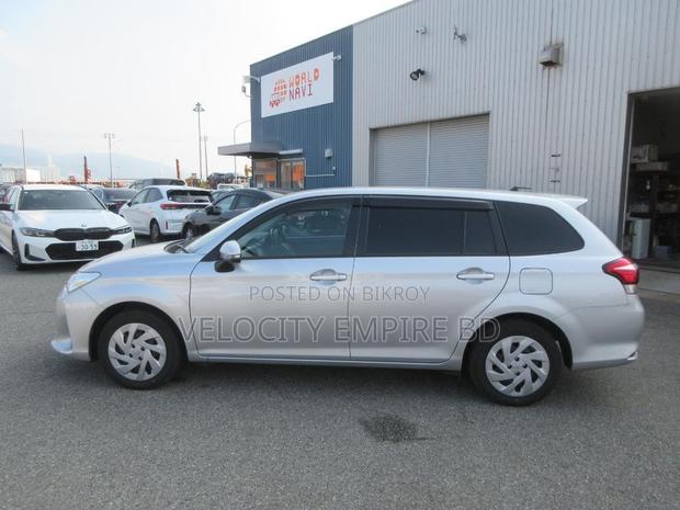 Toyota Corolla Fielder 2021 Silver