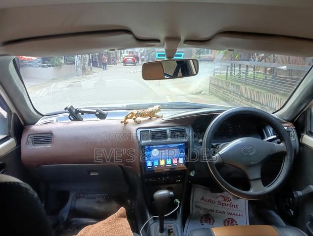 Toyota Corolla 1997 White