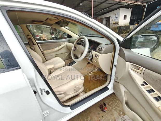 Toyota Corolla 2003 White
