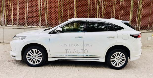 Toyota Harrier 2.0 4WD 2017 Pearl