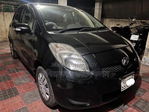 Toyota Vitz 2010 Black