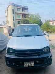 Toyota Noah 2005 Silver for sale