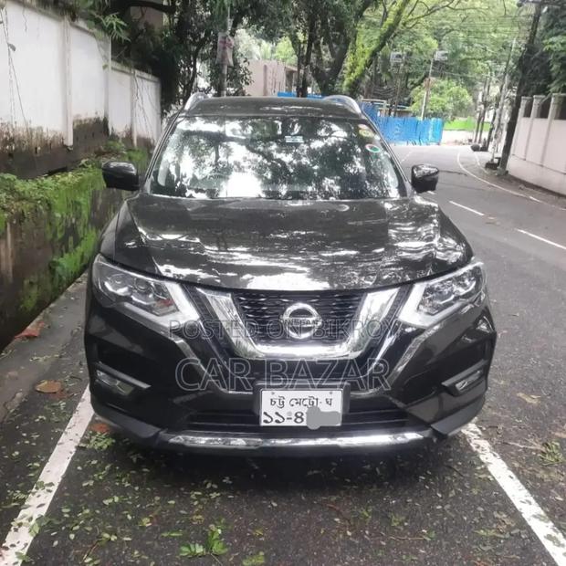 Nissan X-Trail 2.0 Hybrid FWD 2018 Black